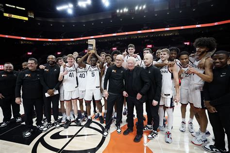 "I'm going with Connecticut as uno, numero 1" - ESPN analyst Dick ...