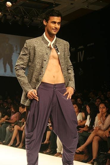 Models preen, twirl, dance for Manish Malhotra! - Rediff Getahead