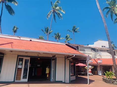 Kona Inn Shopping Village