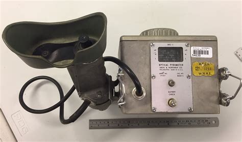 Disappearing Filament Optical Pyrometer 的图像结果