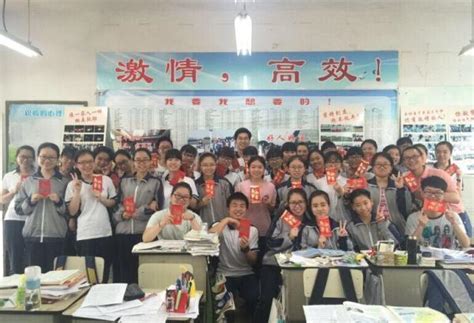 校长发红包、收获棒棒糖，郑州经开区实验小学的孩子们返校日体验“花式”快乐-大河新闻
