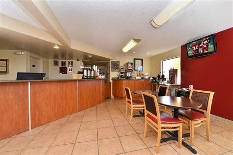 Discount Coupon for Red Roof Inn Gallup in Gallup, New Mexico - Save Money!