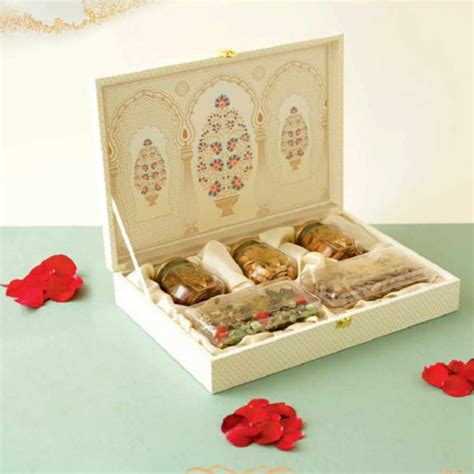 Diwali Gifts Hamper Online 2024 - Diwali Gifts For Your Family ...