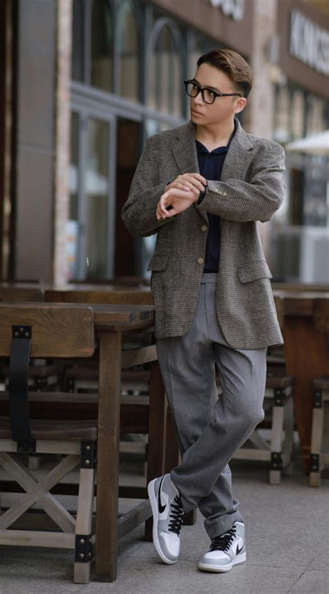 Business-Casual Suit 的图像结果