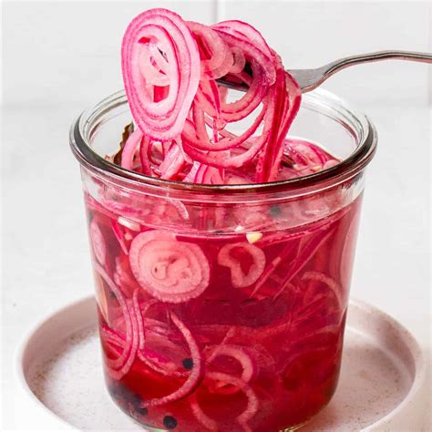 Quick Pickled Red Onions - Cooking With Elo