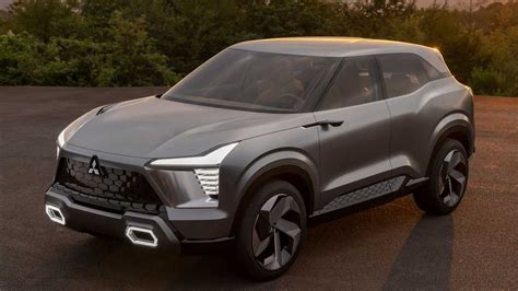 Mitsubishi XFC Concept debuts as small crossover coming in 2023
