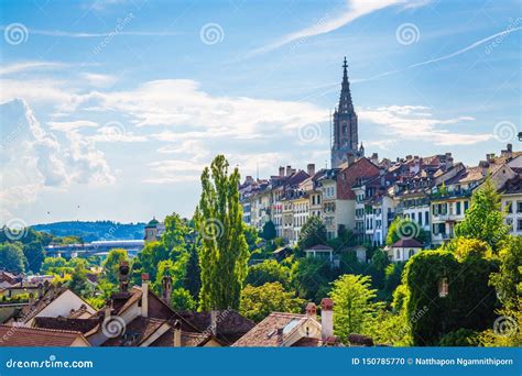 Berna, capital de Suiza foto de archivo. Imagen de cielo - 150785770