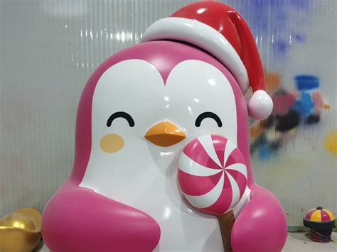 玻璃钢企鹅卡通雕塑圣诞节IP形象吉祥物人物卡通定制_满天下艺术雕塑-站酷ZCOOL