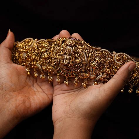 Stylish and Supportive Hip Belt for Everyday Comfort