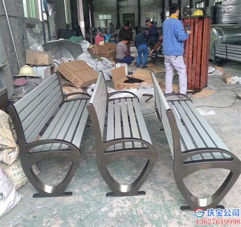 重庆HK049钢木休闲椅-重庆好意达环境艺术园林设施有限公司