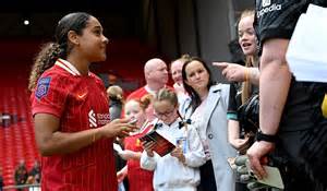 Footballer Olivia Smith makes history with record signing fee