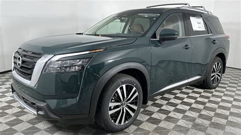 Used 2025 Nissan Pathfinder Platinum for sale at HGreg