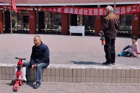 老年北漂：当80后和50后在北京相依为命_凤凰网