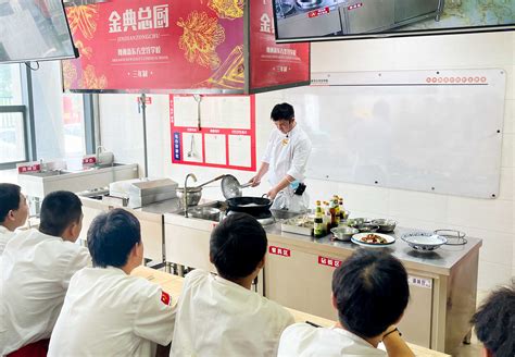 新东方烹饪学校毕业分配工作一个月工资多少_学厨师_陕西新东方烹饪学校