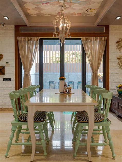 This eclectic & expansive 6,500sqft home in Bhopal boldly celebrates ...