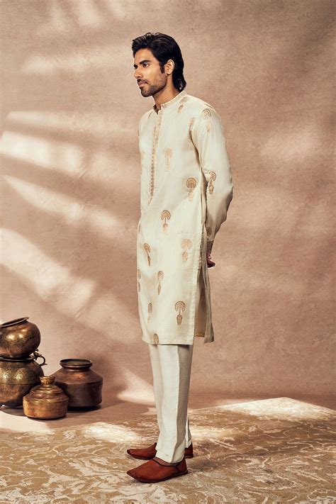 Buy Premium Designs Kurta for Men Online – House Of Masaba