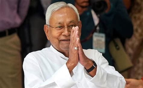 Nitish transfers Rs 10,000 each to bank accounts of 25 lakh women under ...