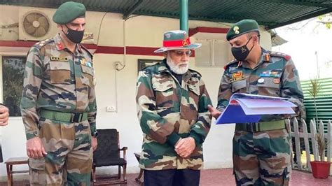 PM Modi meets soldiers in Jammu and Kashmir' Nowshera on Diwali, pays ...
