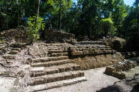 El Mirador, la megaciudad maya con una "supercarretera" oculta en Guatemala