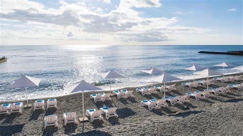 Бассейны и пляж в отеле Riviera Sunrise Resort & SPA 5*, г. Алушта ...