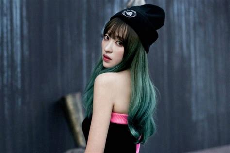 21 Ide Warna Rambut Hijau, dari yang Gelap Sampai Pastel! | AllThingsBeauty