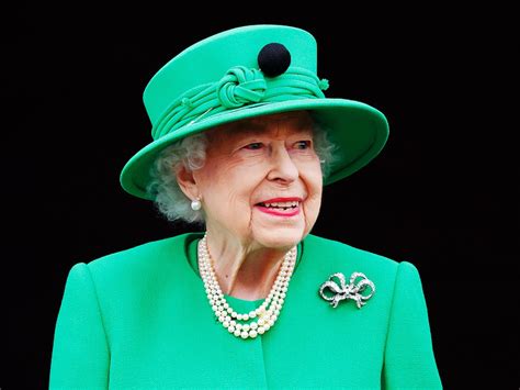 伊丽莎白二世 从迷人公主到英国史上最年长君主_新浪女性_新浪网