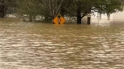 Eastern Kentucky floods: Damage in downtown Beattyville, Ky ...