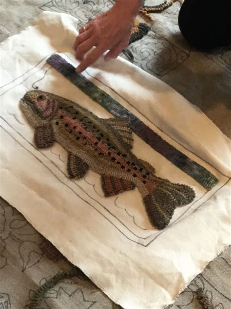 Rug Hooking Patterns 的图像结果