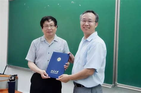 国家杰青、北京大学教授张文雄受聘为我校客座教授并作学术报告-人事处