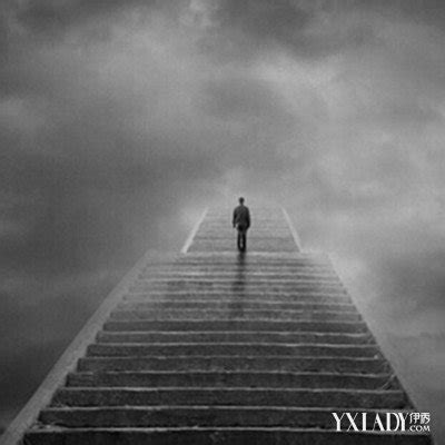 一个人走路孤独背影_百度图片搜索