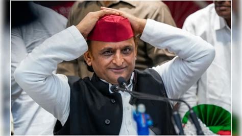 PDA वाले अखिलेश यादव की नजर अब ब्राह्मण वोटरों पर, समझें पूरी रणनीति ...