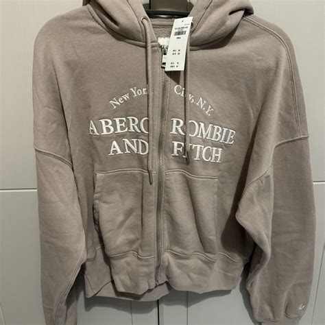 Abercrombie zip up hoodie New with tags - Depop