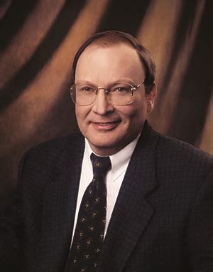 Alumnus Who Achieved Remarkable Life After Spinal Cord Injury, Craig H ...