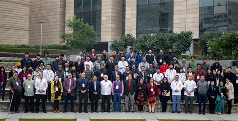 Three Column - Halcyonic by HTML5 UP