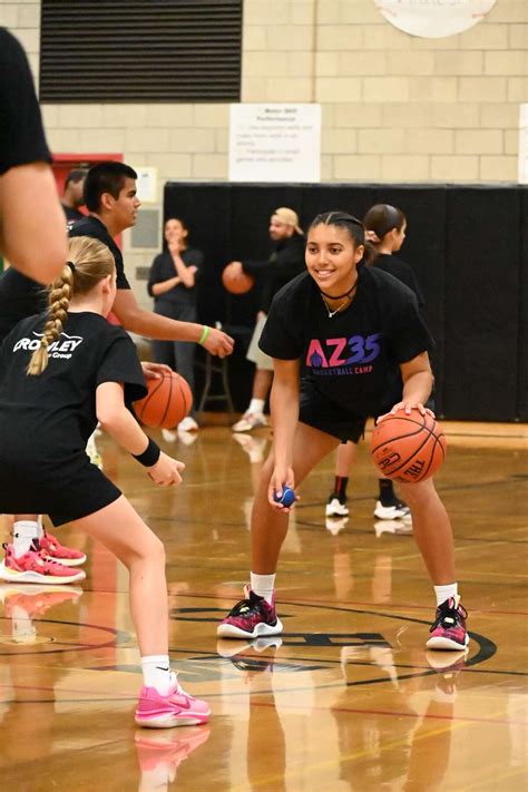 UConn's Azzi Fudd hosts CT basketball camp with Paige Bueckers