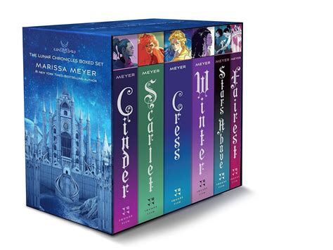 The Lunar Chronicles Boxed Set: Cinder, Scarlet, Cress, Fairest, Stars ...