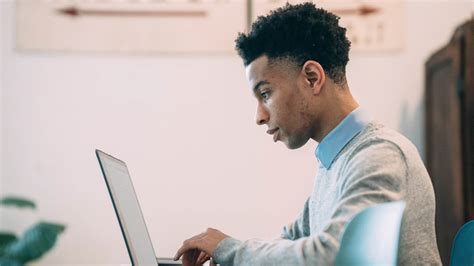 15 Valid Reasons to Call Out of Work and Tips for Asking