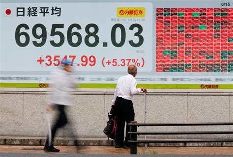 午前の日経平均は大幅続伸、米イラン和平合意受け最高値更新 | ロイター