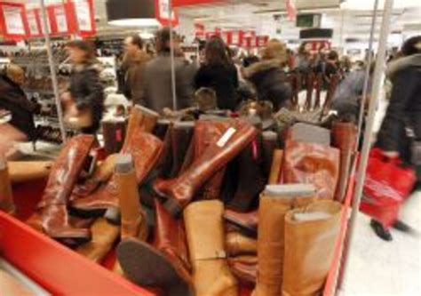 Empleo La gran distribución contrata a 12.000 personas para la campaña ...