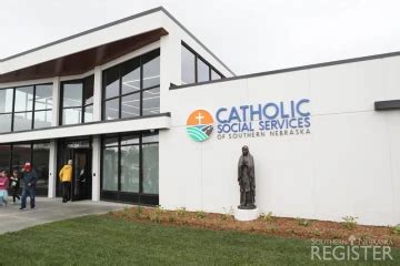 Priest resigns as head of Pontifical Missions USA, admits he broke vow ...