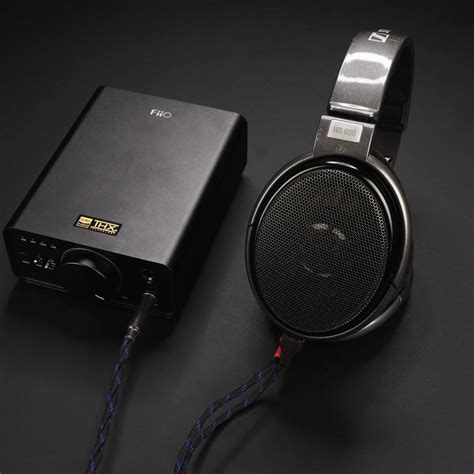 Desktop Setups for Sennheiser HD 650