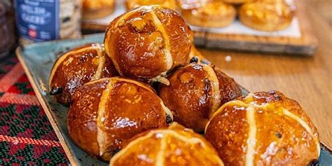 Dylans Easter Baking Masterclass - Llangefni, Llangefni, Anglesey ...