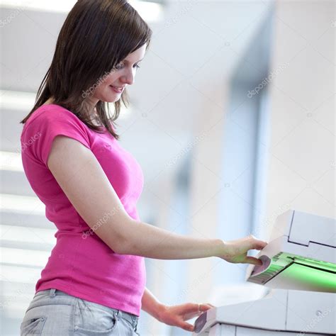 Woman Using Copy Machine 的图像结果