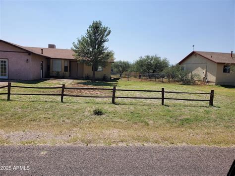 240 E Oak St, Huachuca City, AZ 85616 | Homes.com