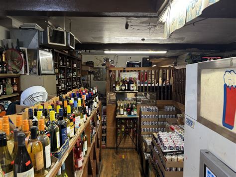 Rite Liquors - Scoundrel's Field Guide