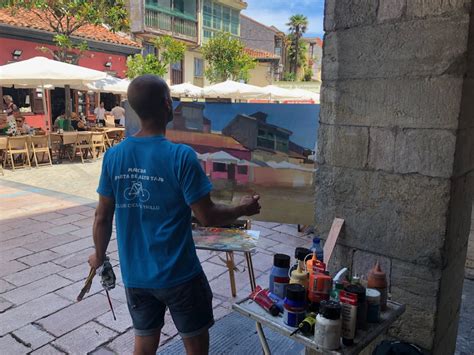 Hoy toca pintar en Ribadesella, una villa marinera que está como un ...