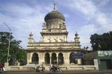 Hyderabad to restore heritage monuments for UNESCO tag