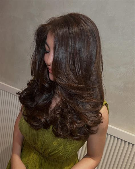 25 Stunning Thick Long Layered Hair Ideas to Try in 2026