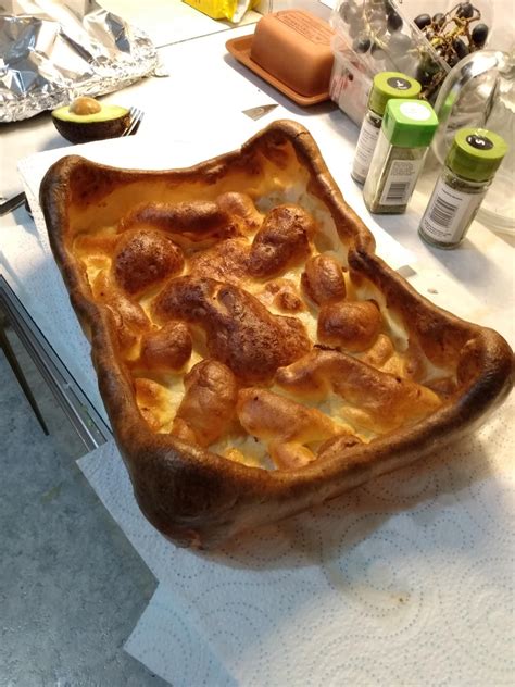 Does anyone else make their Yorkshire puddings like this? (the superior method imo - less hassle ...