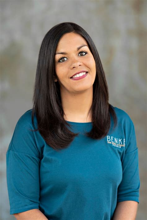 What to Know About Throat/Ear Pain on One Side | Benke Ear, Nose & Throat Clinic | Blog